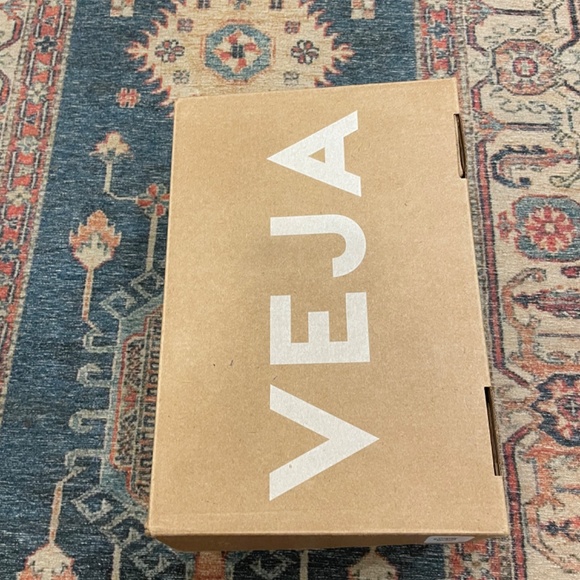 Veja  Rio Branco women’s sz 9 - Picture 2 of 13